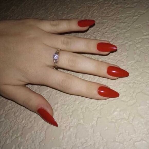 Mob Wife Sophisticated Elegant Red 24 Set Almond Shape Nails - Picture 11 of 11